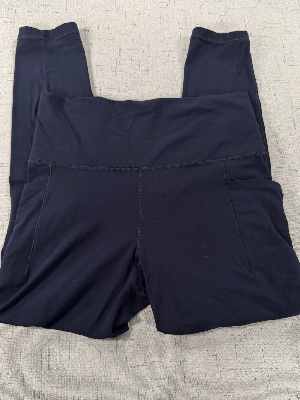 Athleta Women's Salutation Stash 7/8 length Navy Leggings with Side Pockets